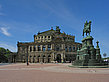 Fotos König-Johann-Statue mit Semperoper