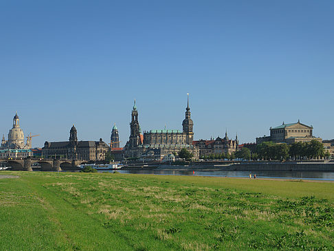 Fotos Canalettoblick mit Wiese