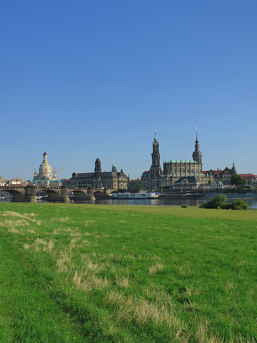 Fotos Canalettoblick mit Wiese