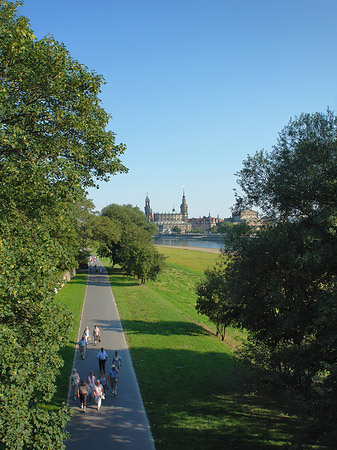 Foto Canalettoblick durch Bäume