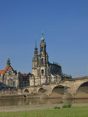 Blick auf den Schlossplatz Foto 