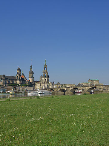Foto Blick auf die Brühlsche Terrasse