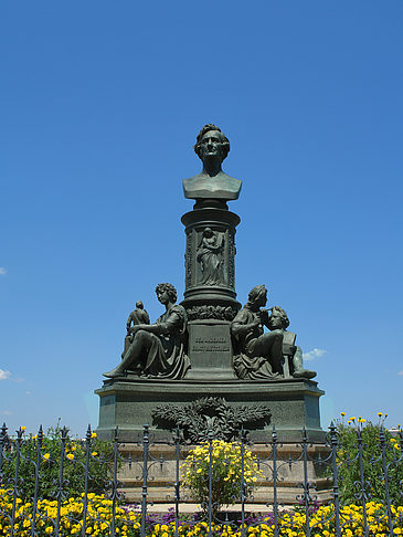 Fotos Ernst-Rietschel-Denkmal