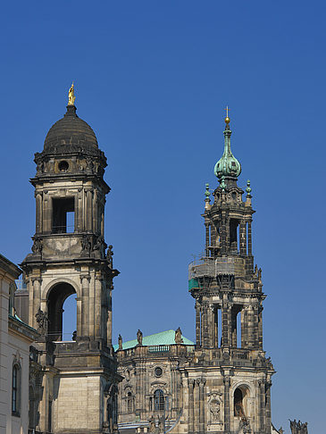 Oberlandesgericht mit Hofkirche