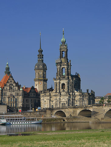 Foto Hofkirche und Schloss