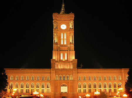 Rotes Rathaus bei Nacht - Berlin (Berlin)