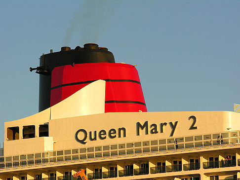 Queen Mary 2 Nahaufnahme - Hamburg (Hamburg)