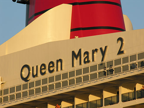 Queen Mary 2 Nahaufnahme - Hamburg (Hamburg)
