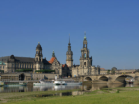 Fotos Augustusbrücke mit Wiese | Dresden
