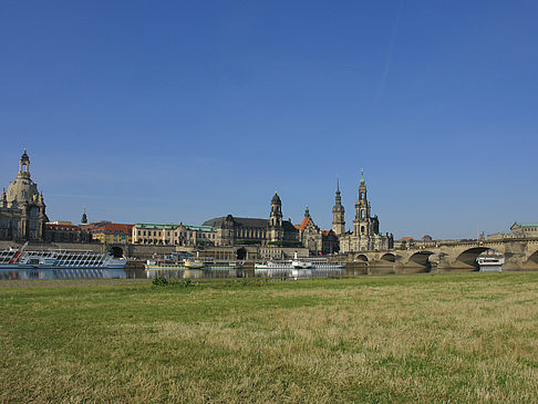 Brühlsche Terrasse mit Wiese - Sachsen (Dresden)