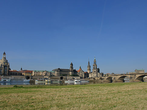 Fotos Brühlsche Terrasse mit Wiese | Dresden