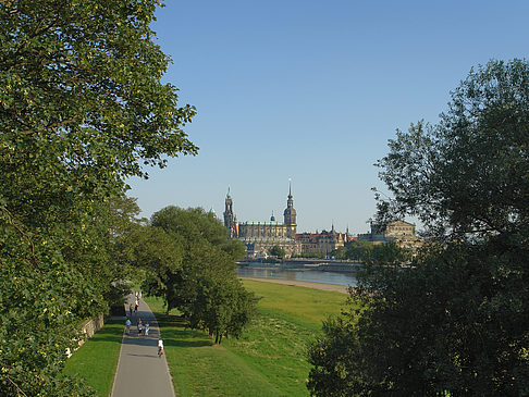 Fotos Canalettoblick durch Bäume