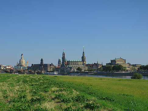 Fotos Canalettoblick mit Wiese