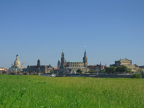 Fotos Canalettoblick mit Wiese