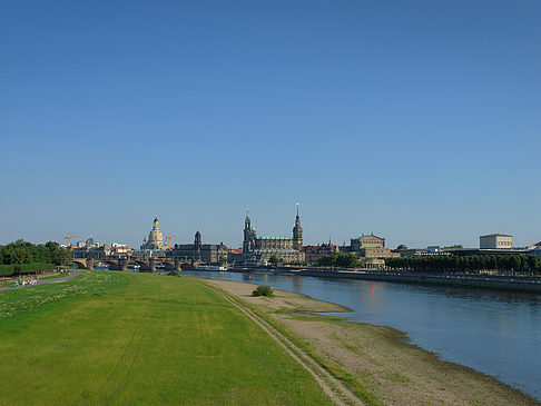 Canalettoblick mit Wiese Fotos