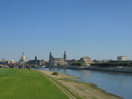 Fotos Canalettoblick mit Wiese
