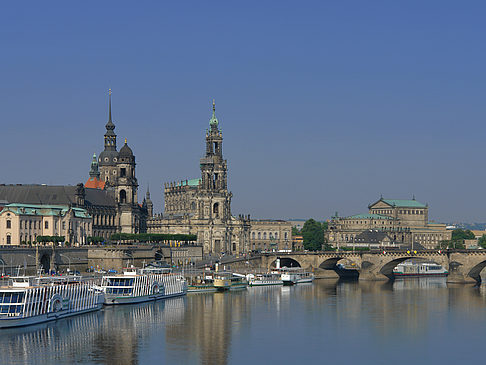 Blick auf den Schlossplatz Foto 