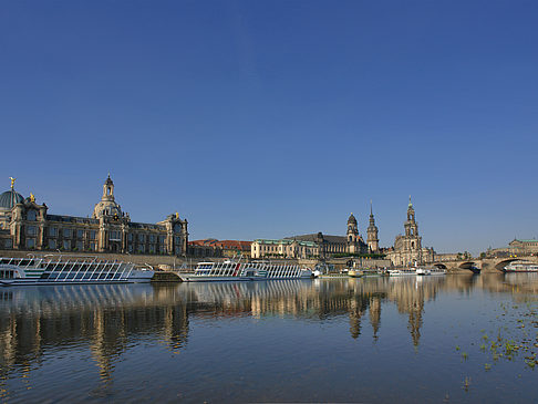 Foto Elbe vor dem Terrassenufer - Dresden