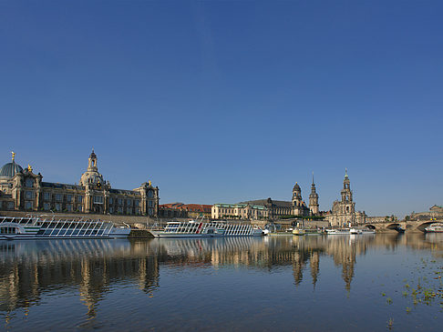 Foto Elbe vor dem Terrassenufer - Dresden