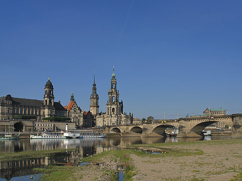 Blick auf die Brühlsche Terrasse Foto 