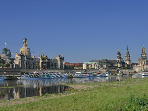 Blick auf die Brühlsche Terrasse Foto 