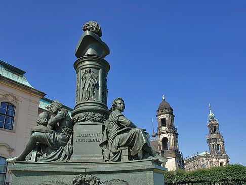 Foto Ernst-Rietschel-Denkmal