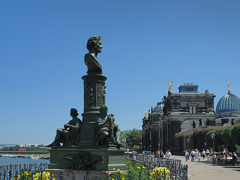 Foto Ernst-Rietschel-Denkmal - Dresden