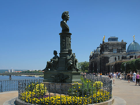 Foto Ernst-Rietschel-Denkmal - Dresden