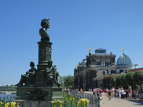 Foto Ernst-Rietschel-Denkmal - Dresden