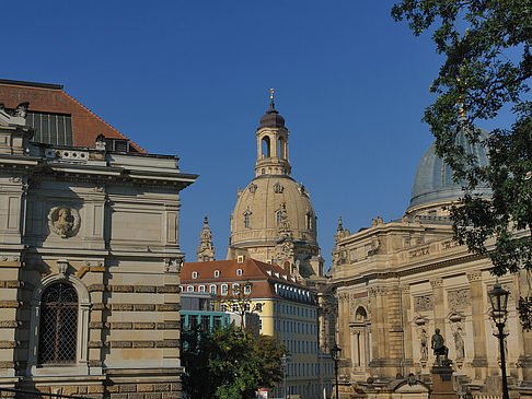 Frauenkirche und Kunstakademie