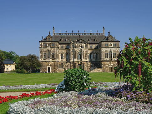 Blumen vor dem Palais Foto 