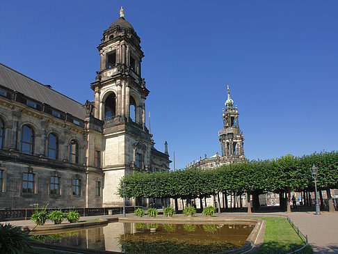Foto Teich vor dem Gericht - Dresden