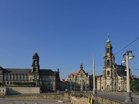 Blick auf den Schlossplatz Fotos