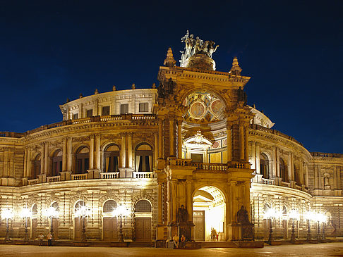 Foto Semperoper bei Nacht
