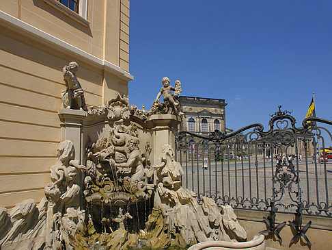 Taschenbergpalais Fotos