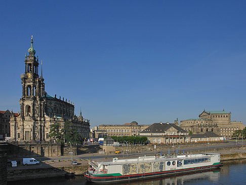 Foto Blick auf den Theaterplatz