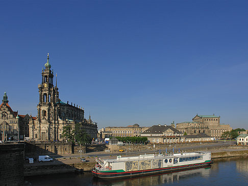 Blick auf den Theaterplatz Foto 