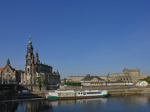 Foto Blick auf den Theaterplatz