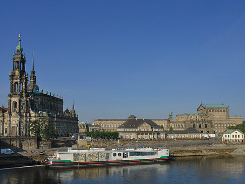 Foto Blick auf den Theaterplatz